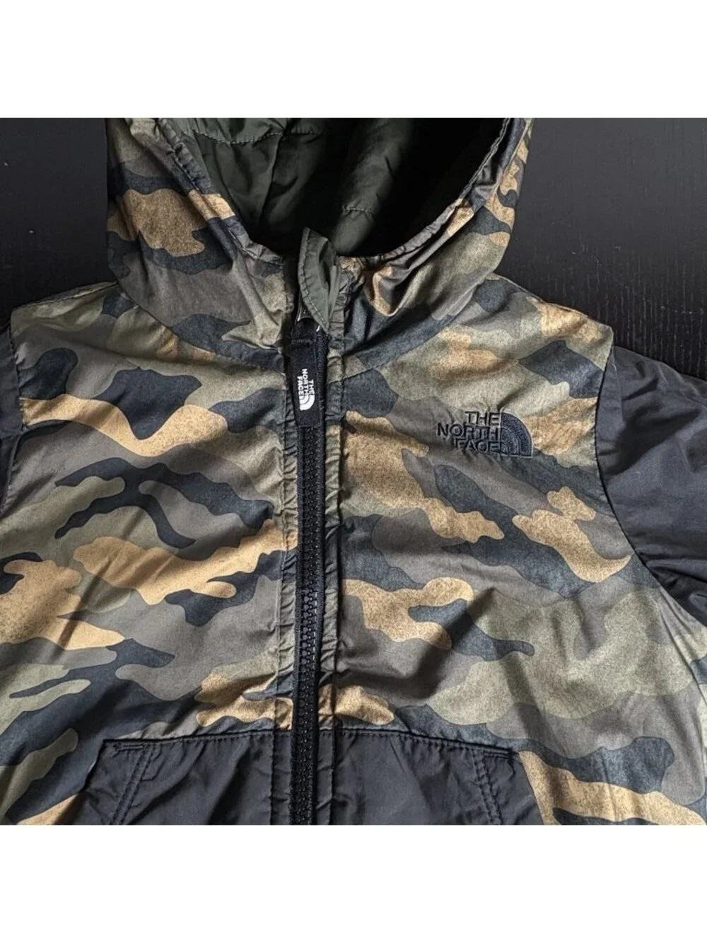 THE NORTH FACE Toddler Boy 2T Reversible Perrito Puffer Jacket Green/Black Camo